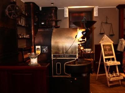 Кофейня Театр кофе Каффа специально создана для истинных ценителей и почитателей этого благородного напитка. 