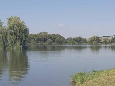 Озеро Молодежное в городе Перемышляны рядом со Львовом
